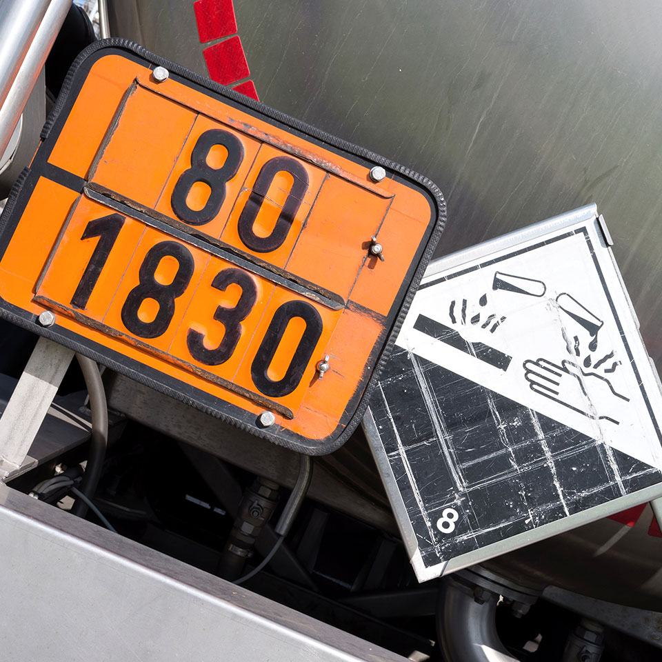 Gefahrstoff- und Gefahrguttransporte